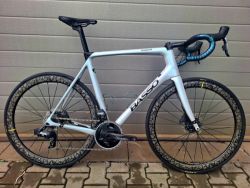 Basso Diamante disc, Sram Fore, Mavic SLR limited, wattak a kombo riditka