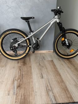 Early Rider Helion 20