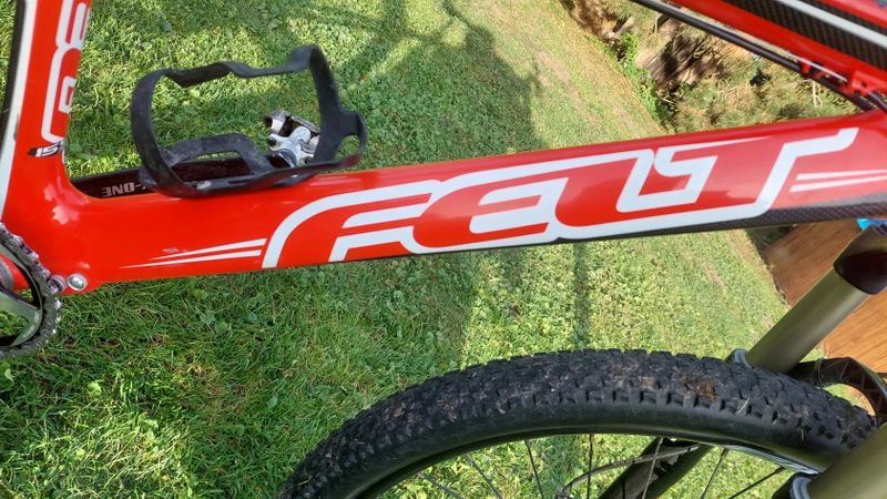 Kolo MTB FELT 26