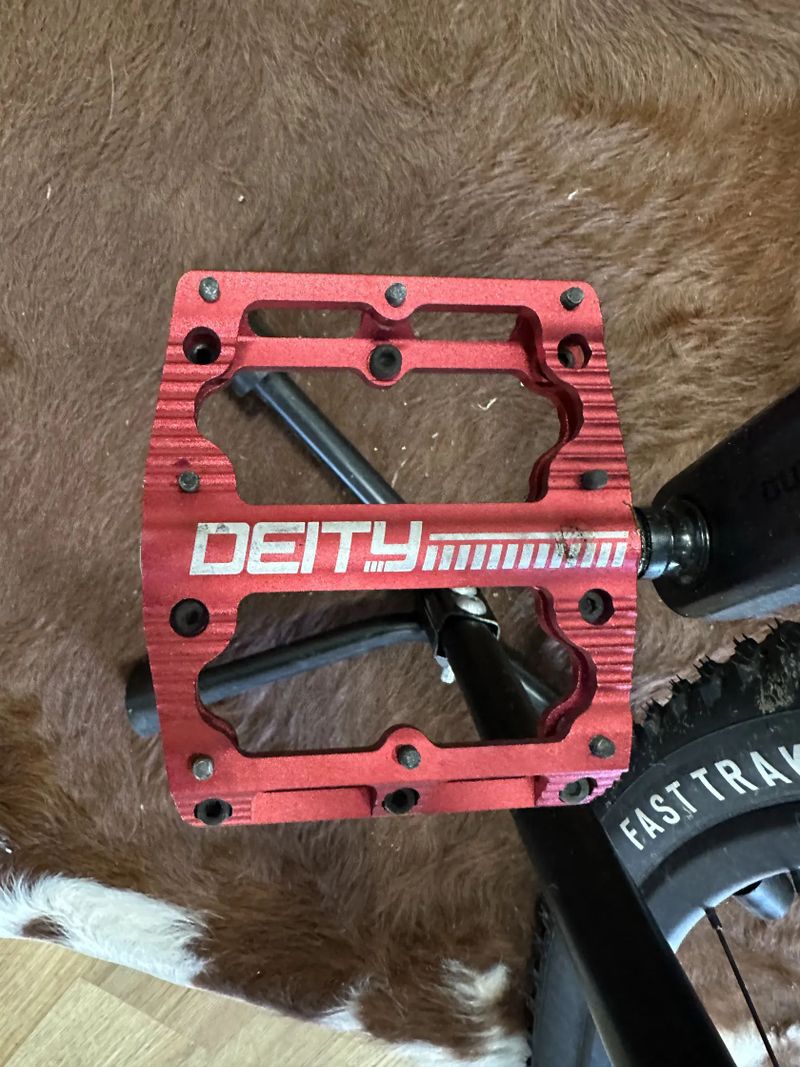 Specialized Chisel Comp Shimano M Najeto 200km + doplňky na kole 7000,-Kč v ceně