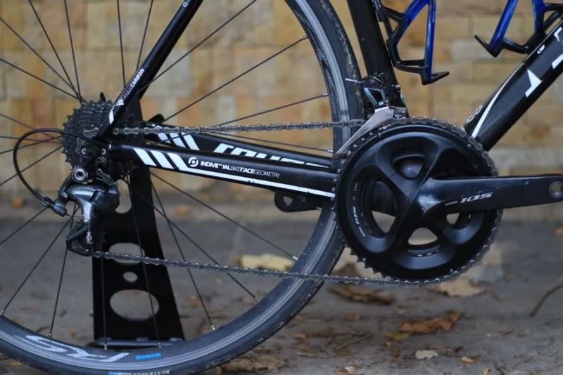 Silniční karbonové kolo Spyder 