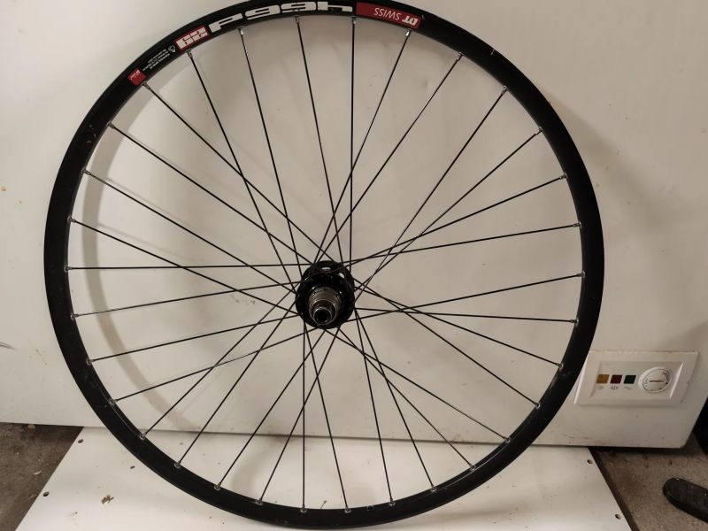 ZADNÍ KOLO - OŘECH SRAM