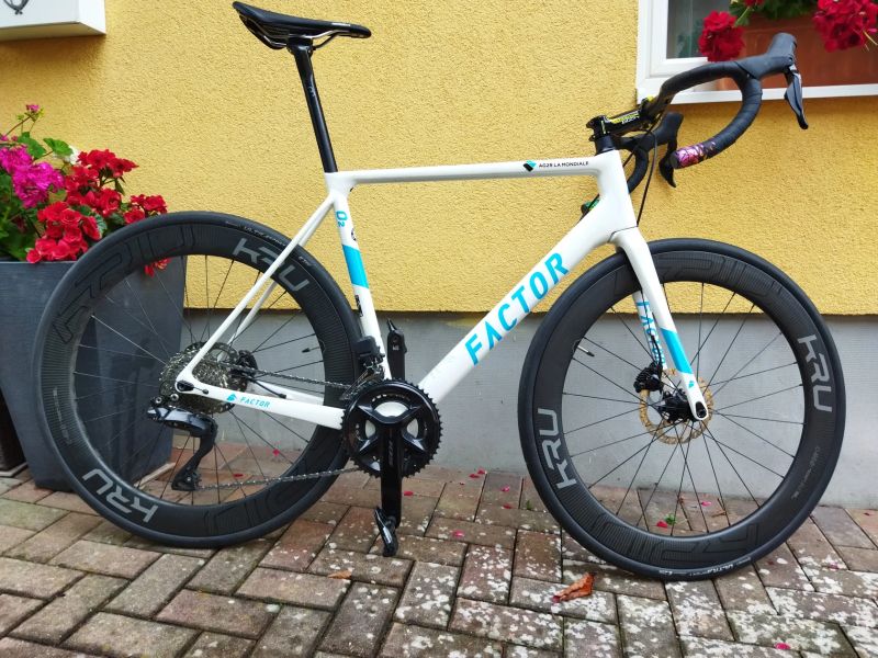 Factor Factor O2 limited edition, Custom stavba 