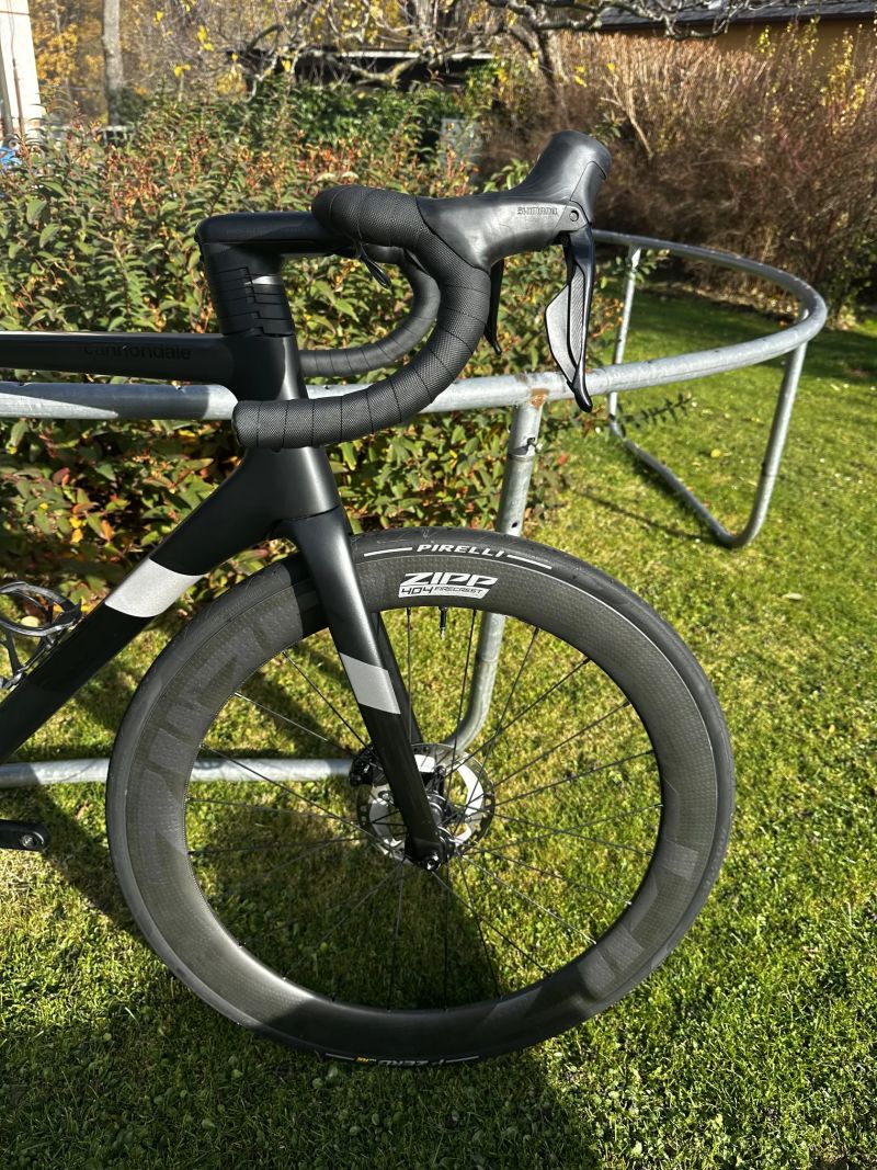 Cannondale Supersix evo disc 105 di2, vel 56, zipp 404