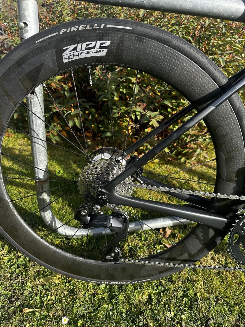 Cannondale Supersix evo disc 105 di2, vel 56, zipp 404