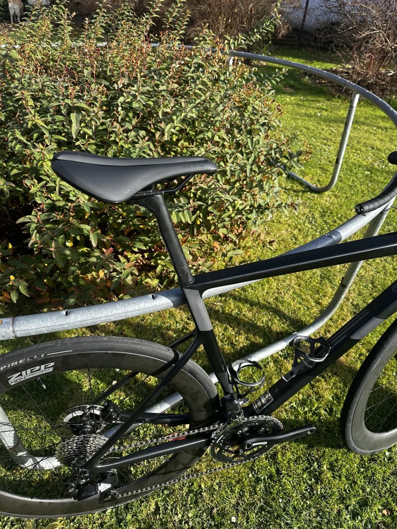 Cannondale Supersix evo disc 105 di2, vel 56, zipp 404
