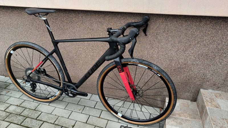 Nový Cube Nuroad C:62 Custom "M" 8,93kg