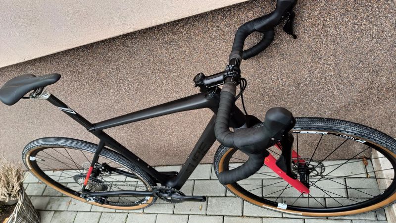 Nový Cube Nuroad C:62 Custom "M" 8,93kg