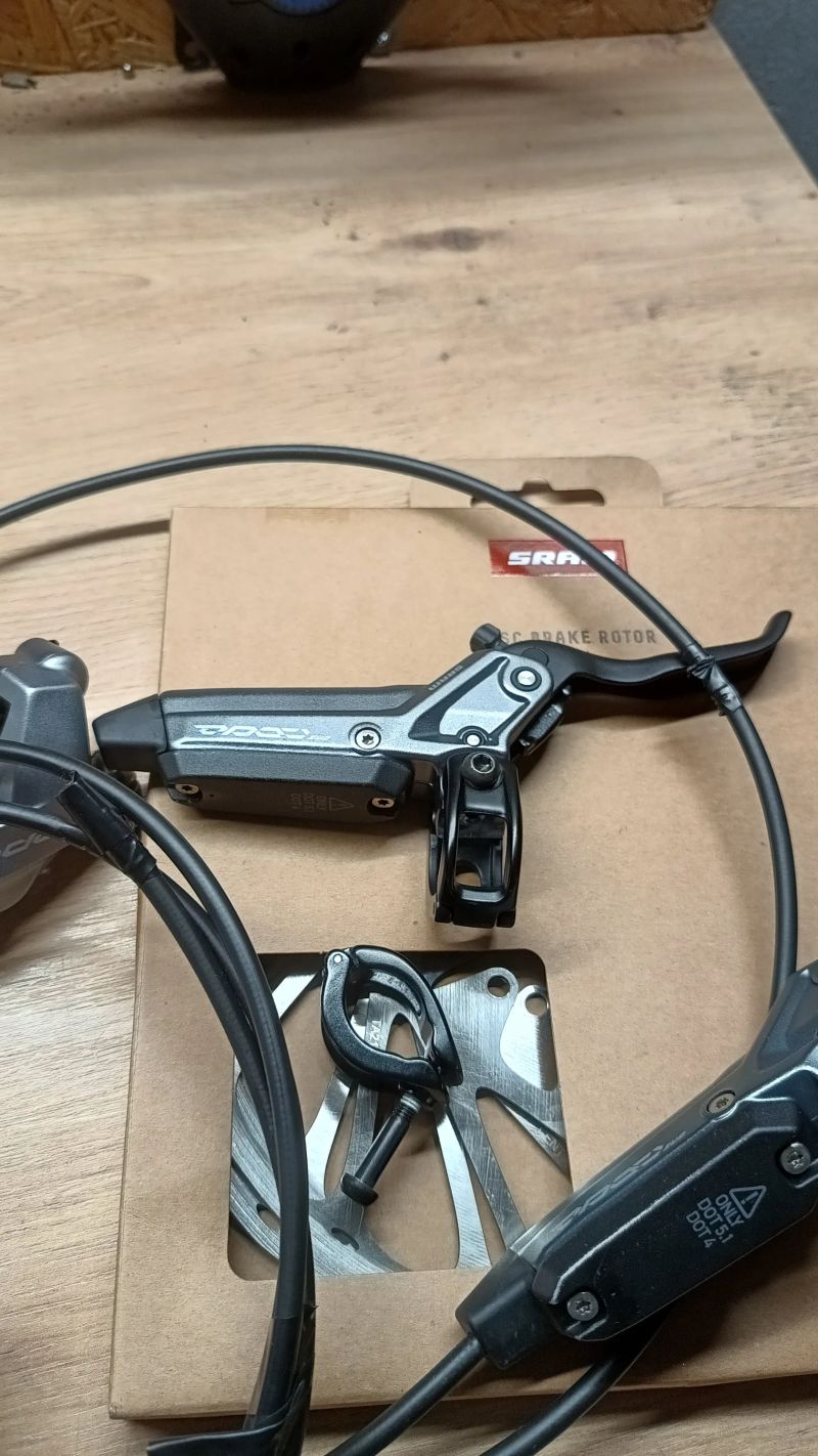 *Nová* Brzdová sada Sram Code Stealth