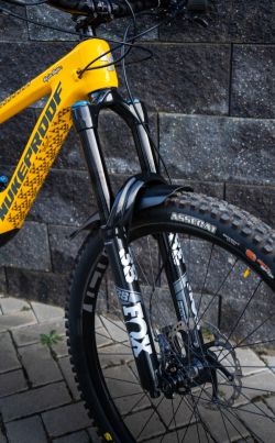 Nukeproof GIGA ELITE velikost M.
