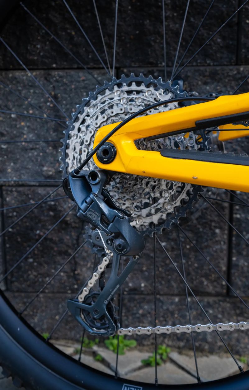 Nukeproof GIGA ELITE velikost M.