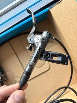 Shimano XTR BR-M9120, zadní, 4 pístek