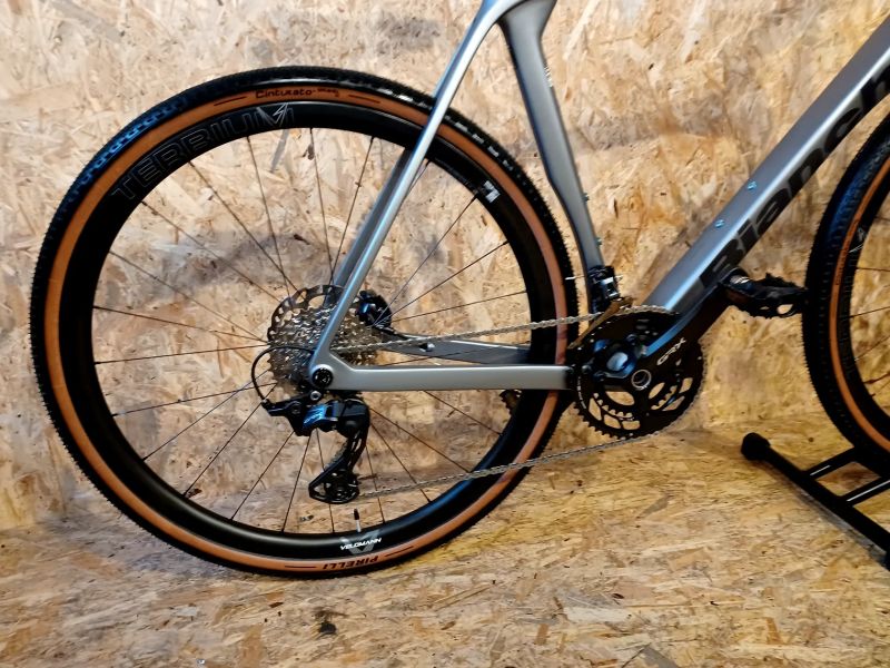 Gravel Bianchi Impulso Pro GRX 820 2x, 2025, velikost rámu L