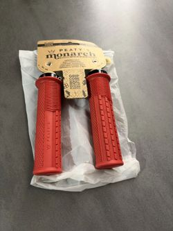 NOVÉ GRIPY PEATY'S MONARCH KNURL THICK 32-34