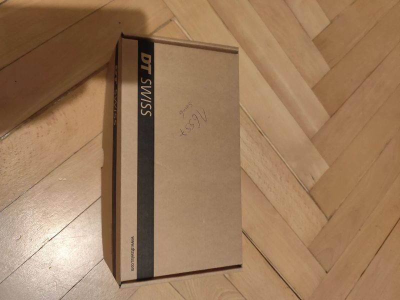 Zadní náboj DT Swiss 240 148x12, straightpull, centerlock 