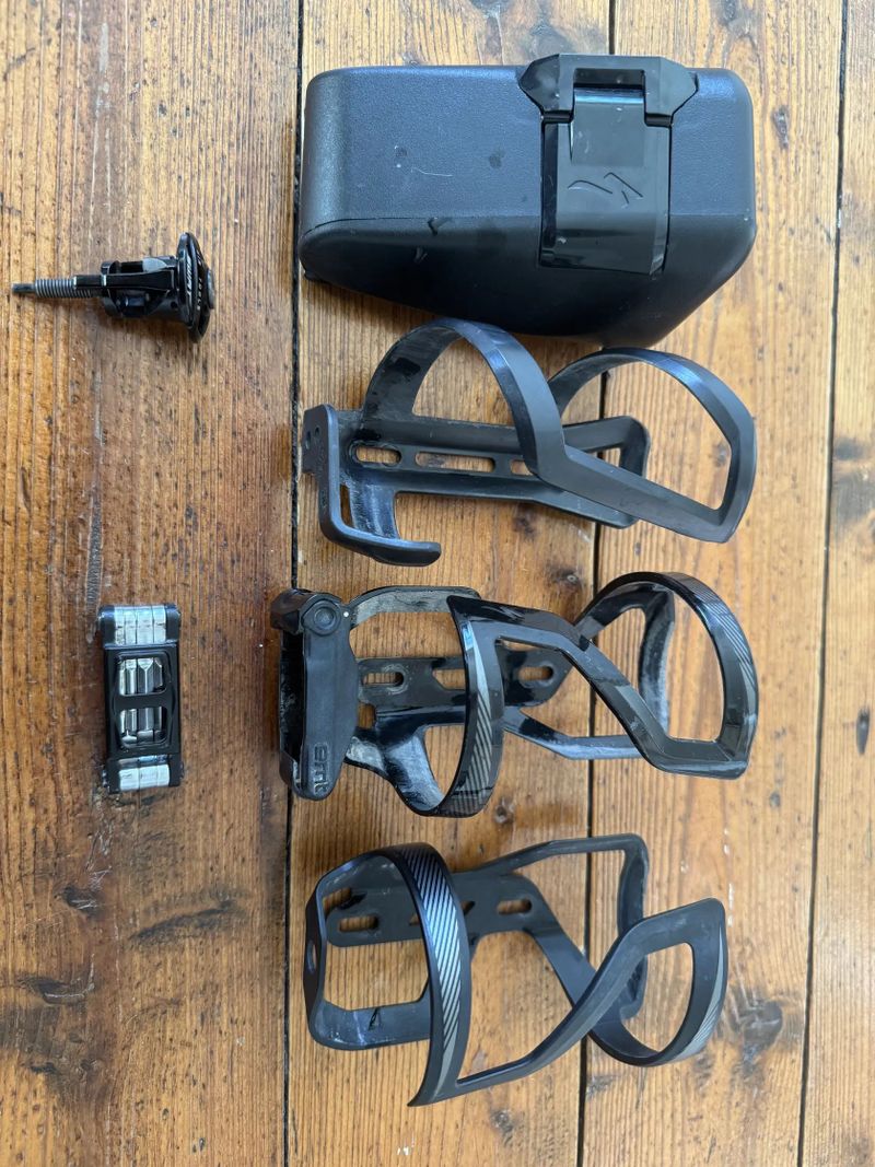 Specialized SWAT (košíky, box, multiklíč, nýtovačka)