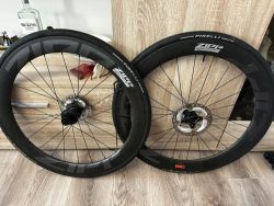 Karbonová kola ZIPP 404 Firecrest, disc 28”