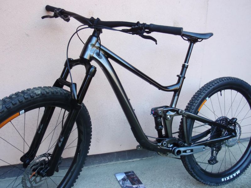 Zánovní Giant Trance 29 2 - elektronická řadící sada Sram GX ASX Eagle, karbonové kola!