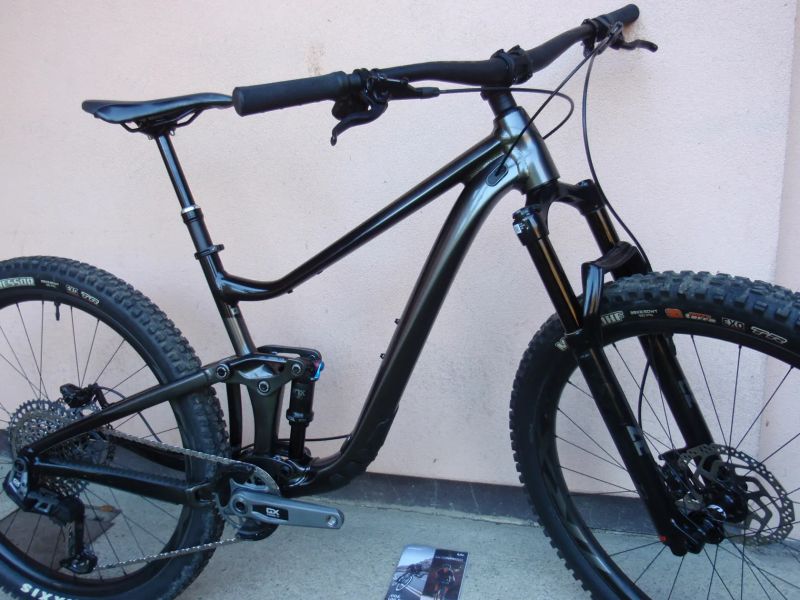 Zánovní Giant Trance 29 2 - elektronická řadící sada Sram GX ASX Eagle, karbonové kola!