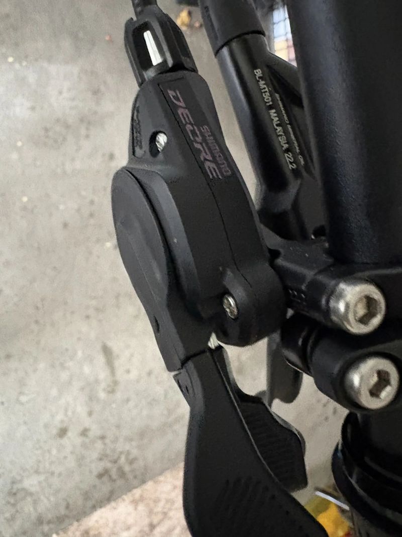 Shimano XT RD-M8100 + řazení Deore