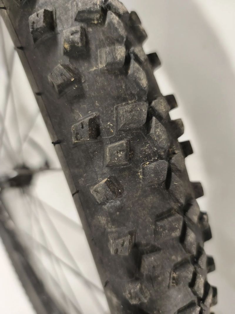 PŘEDNÍÉ KOLO 27,5''