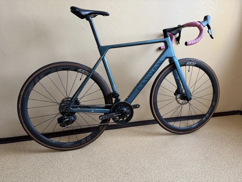 Canyon Ultimate CF SLX 8 Force AXS