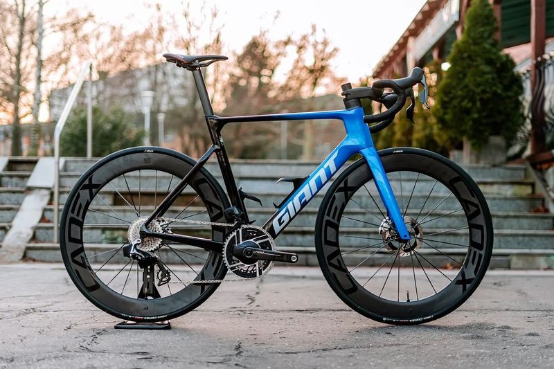 Prodám RÁMOVOU SADU Giant Propel