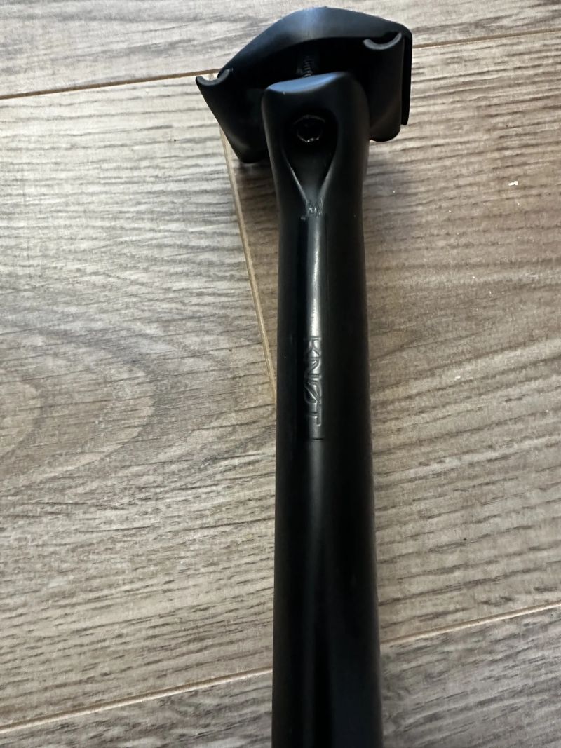 Cannondale Hollowgram KNOT 27 Carbon sedlovka 330 mm 0° Offset