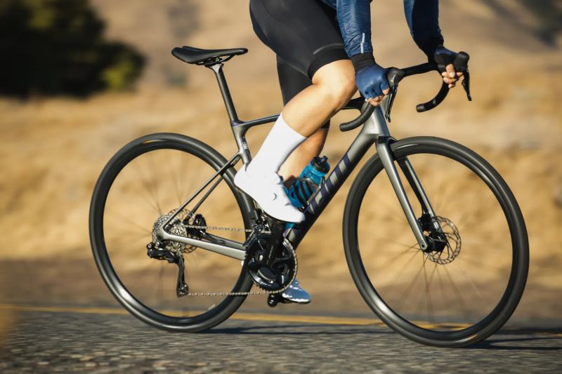 Giant Defy Advanced 1 charcoal 2024