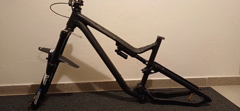 Commencal Meta AM V4.2