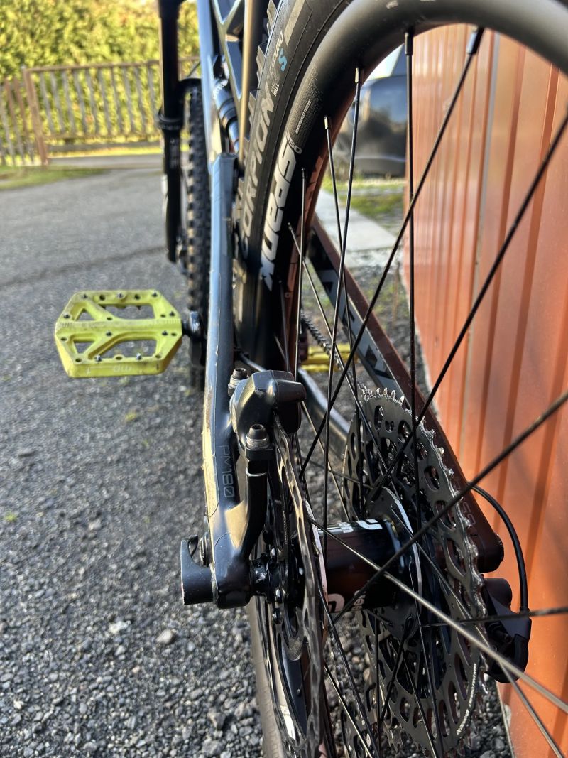 YT Industries Capra CF