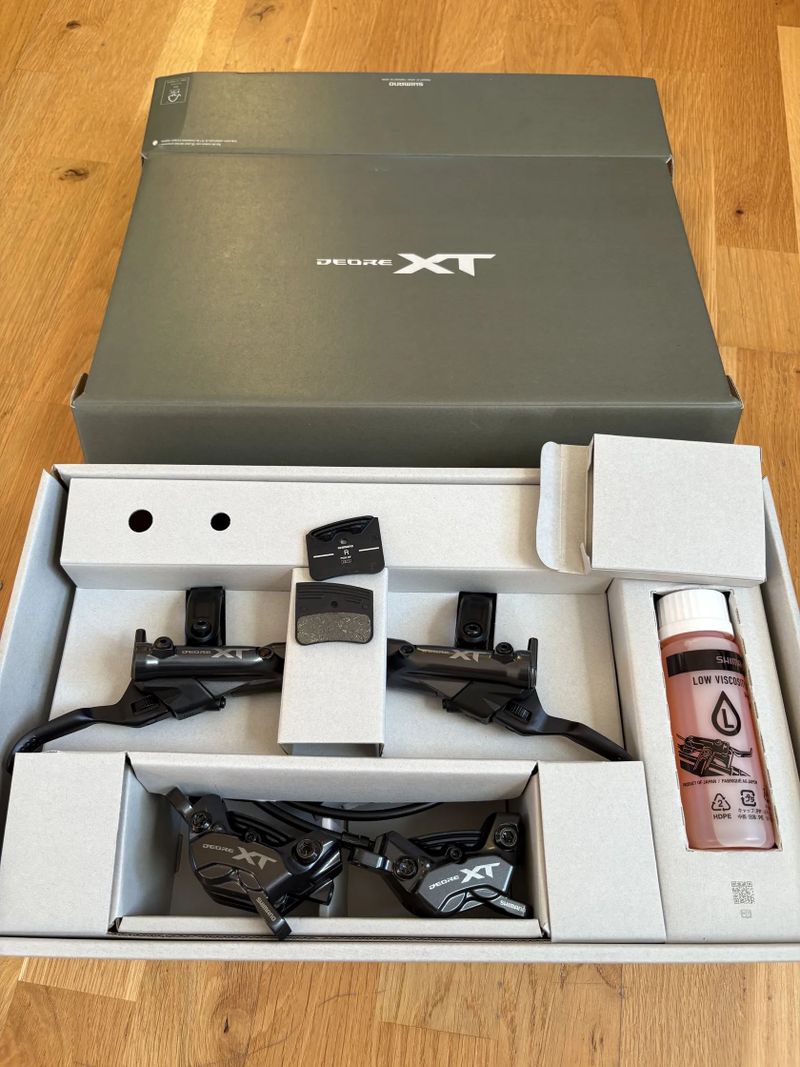 Brzdy Shimano XT M8220