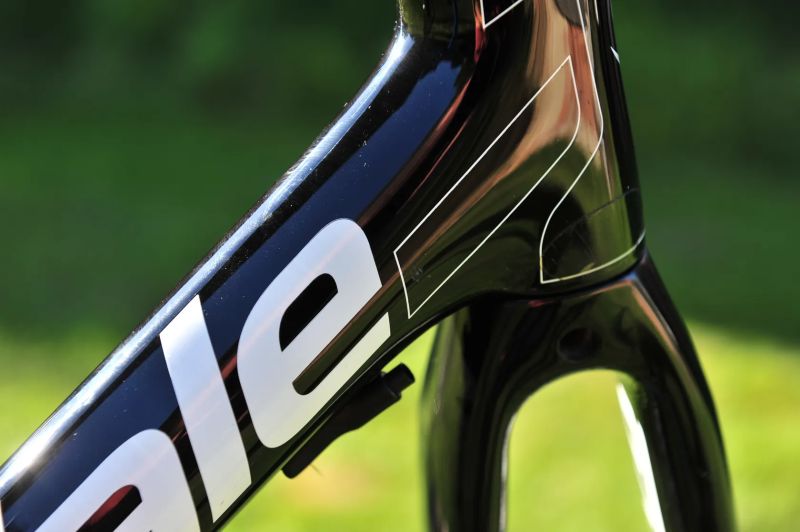 Cannondale SuperSix Evo Hi-Mod,TTE=54,minimální oděrky laku,lightweight stavba, pod 3.000km