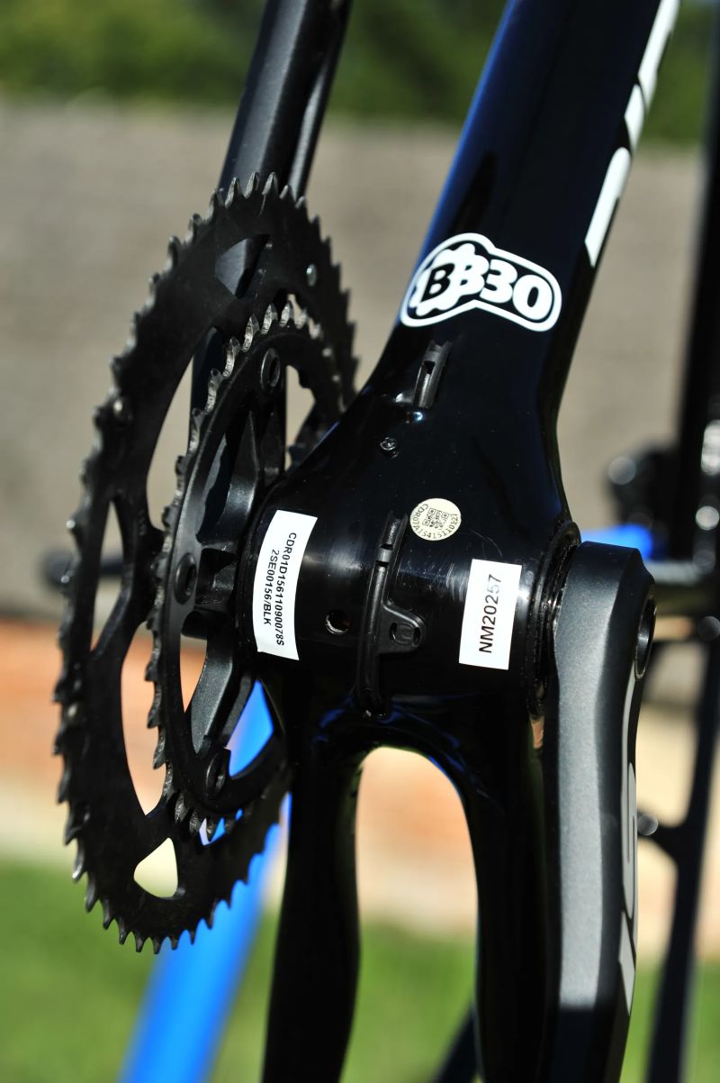 Cannondale SuperSix Evo Hi-Mod,TTE=54,minimální oděrky laku,lightweight stavba, pod 3.000km