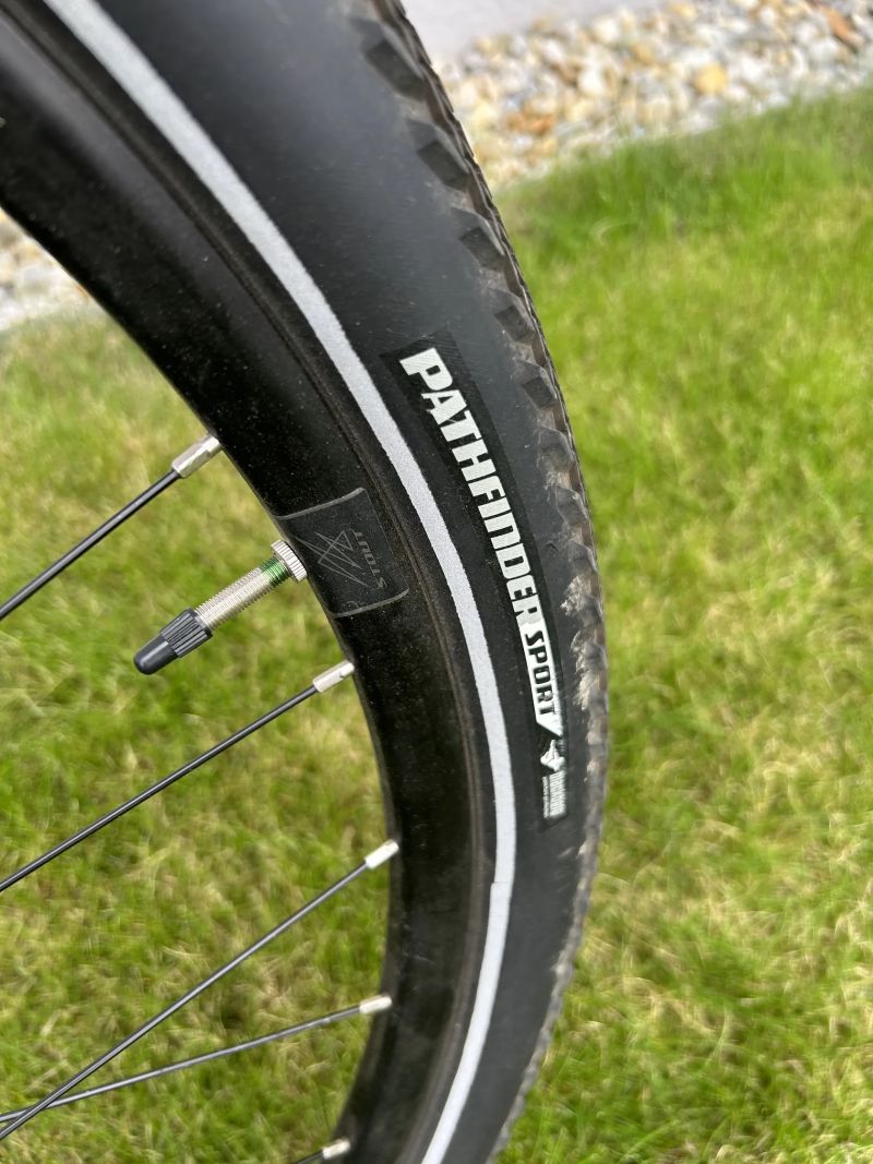 Prodám dámské sportovní kolo Specialized Rockhopper