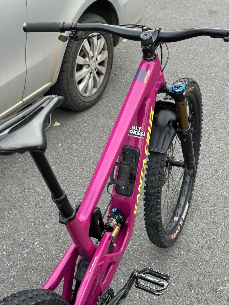 Santa Cruz Bronson 2025 CC X0 s Reserve Wheels, velikost MD