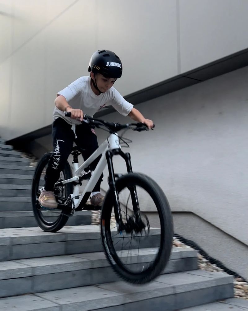 Commencal Clash 24 Pure White