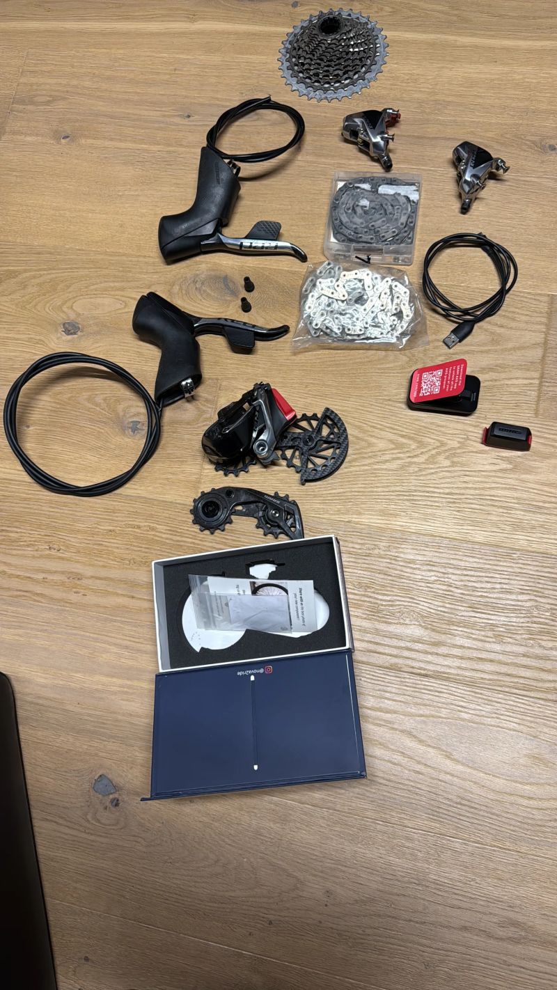 Sada Sram RED AXS D1 2x12