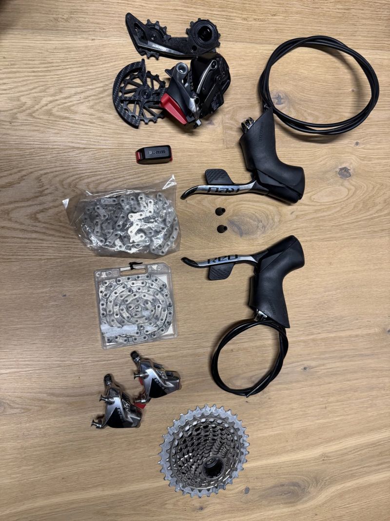 Sada Sram RED AXS D1 2x12