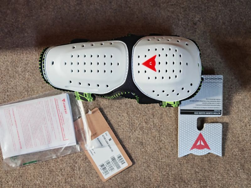 Dainese Pro Armor + Action Elbow Guard chránič loktů