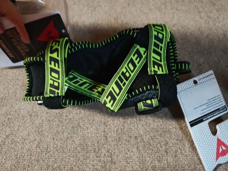 Dainese Pro Armor + Action Elbow Guard chránič loktů