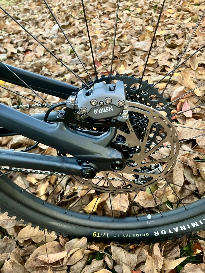 Specialized LEVO COMP ALLOY G3 velikost S3 model 2025-503km