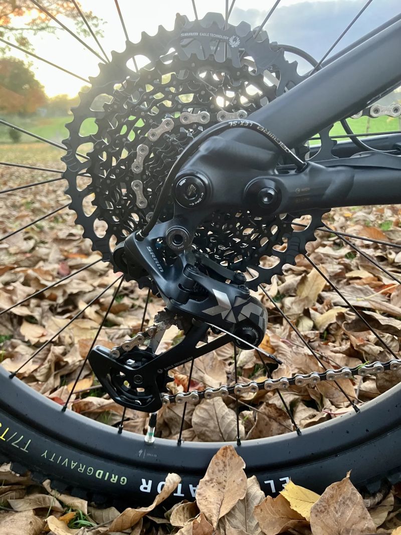 Specialized LEVO COMP ALLOY G3 velikost S3 model 2025-503km