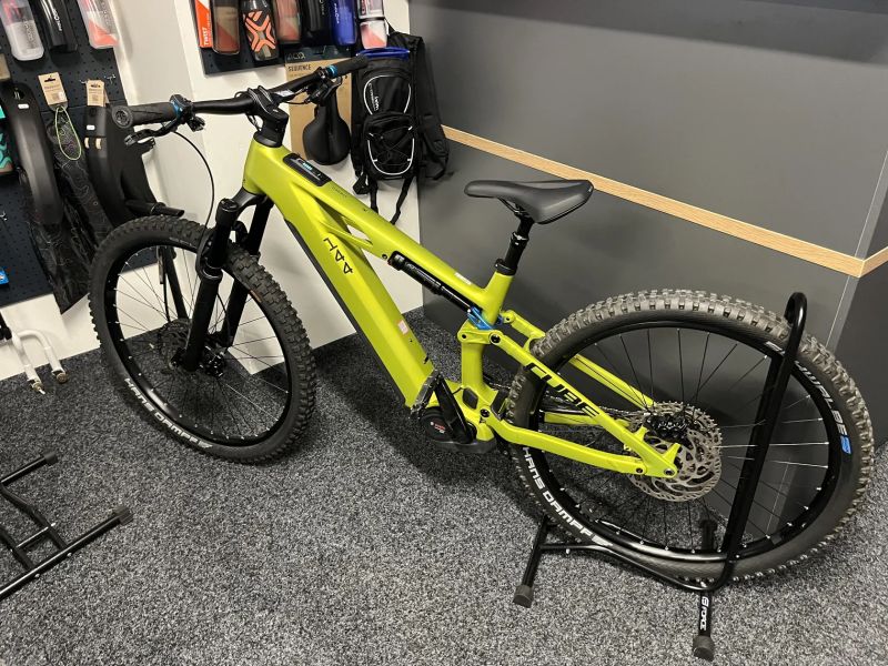 CUBE Stereo Hybrid ONE44 HPC RACE 800 vel.L 2025 1755km