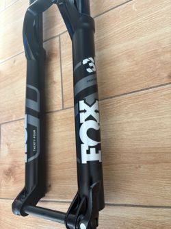 Fox Racing Shox 34 Float Performance Grip 29" odpružená vidlice 140 mm Boost 2021