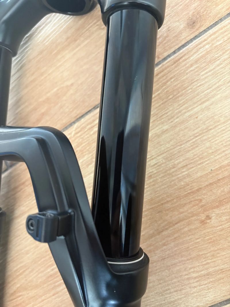 Fox Racing Shox 34 Float Performance Grip 29" odpružená vidlice 140 mm Boost 2021