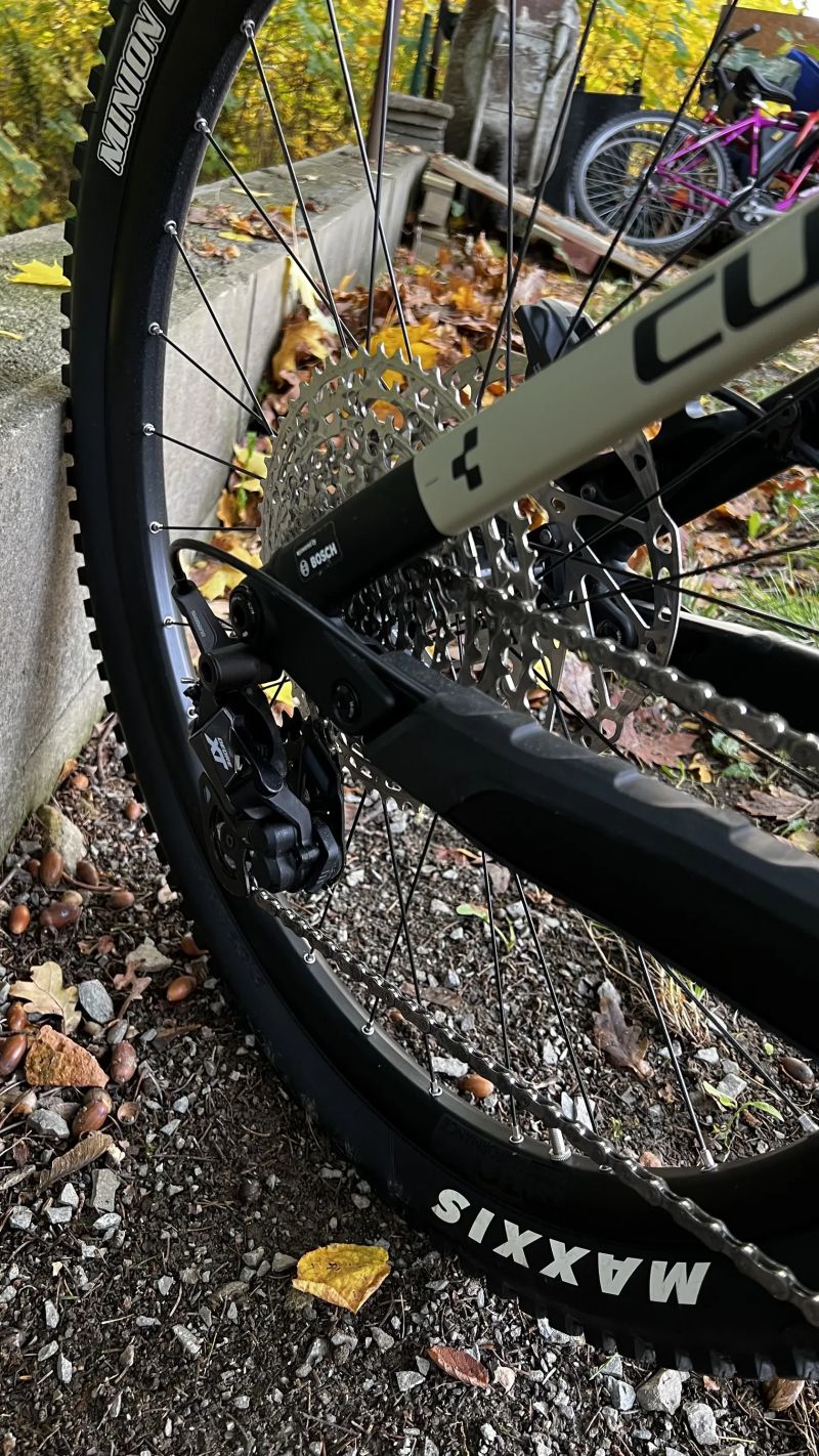 Cube Stereo Hybrid 160