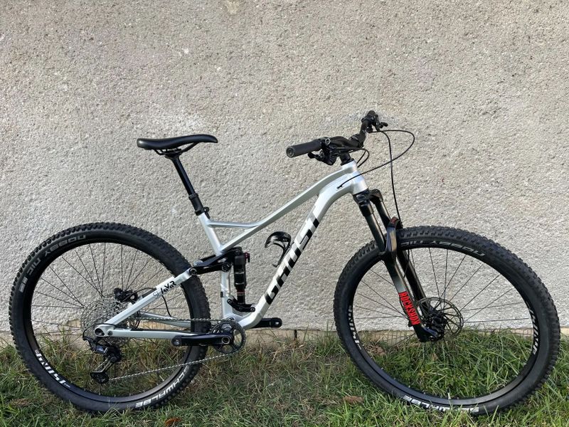 Ghost Slamr AL Base M