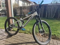 Mondraker Junior F play 26