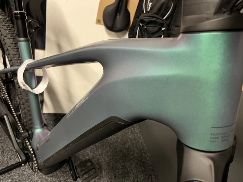 CUBE Reaction Hybrid RACE 800 vel.L a XL 2026 NOVÝ MODEL Polarlight